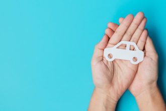 Votre assurance auto est-elle sur la bonne voie ? Découvrez comment un comparateur peut vous guider !